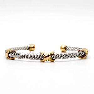 Twisted cable bangle N1079